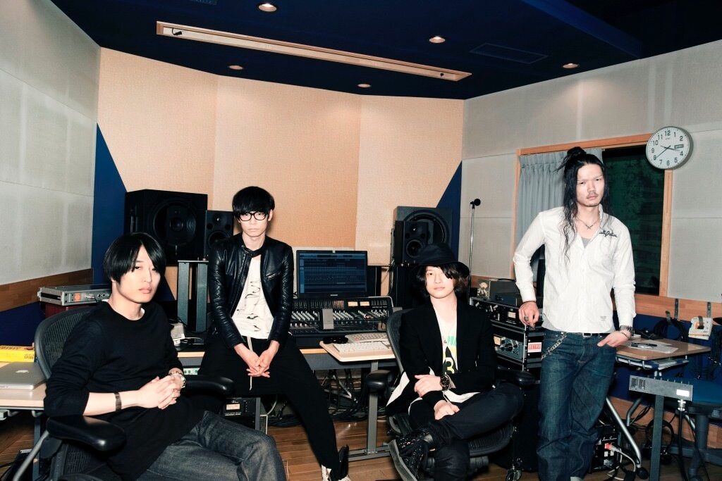 Alexandros ニューアルバム Alxd 全貌明らかに 音楽ナタリー Alexandros ニューアルバム Alxd 全貌明らかに 音楽ナタリー