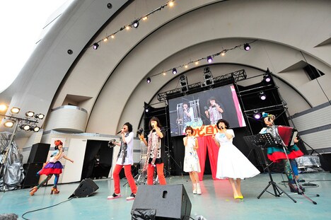 「チャラン・ポ・ランタン presents『SMAのど自慢』」の様子。