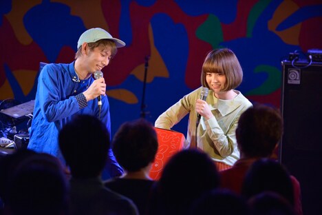 「おたのしみ抽選会」を行うふぇのたす。