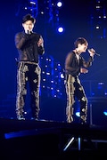「東方神起 LIVE TOUR 2015 ~WITH~」東京ドーム公演の様子。
