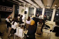 J-WAVE系「SAPPORO BEER OTOAJITO」公開収録の様子。