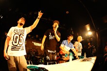 Rhythmic Toy World「1stフルアルバム先行試聴会＆ワンマンライブ」での試聴会の様子。（Photo by MASANORI FUJIKAWA）