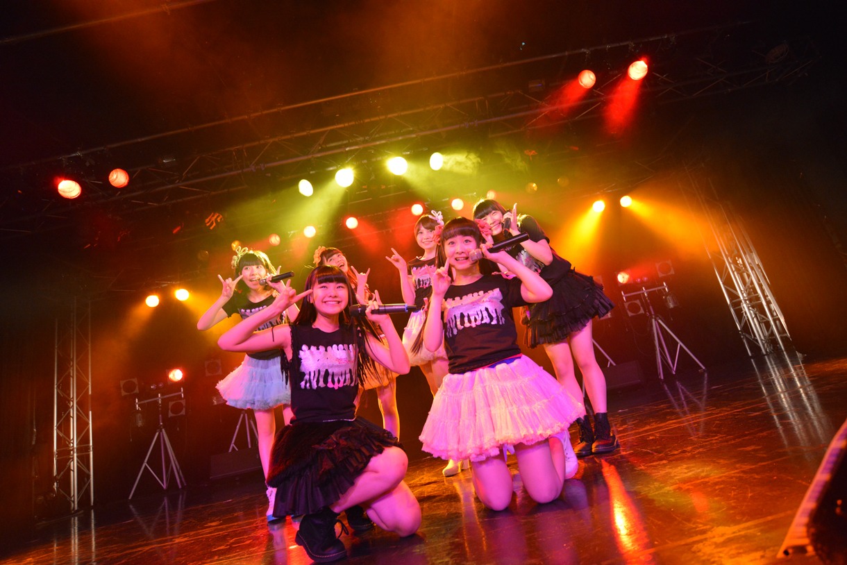 「乙女Rockets スプリットツアー 2015 SPRING」ライブの様子。