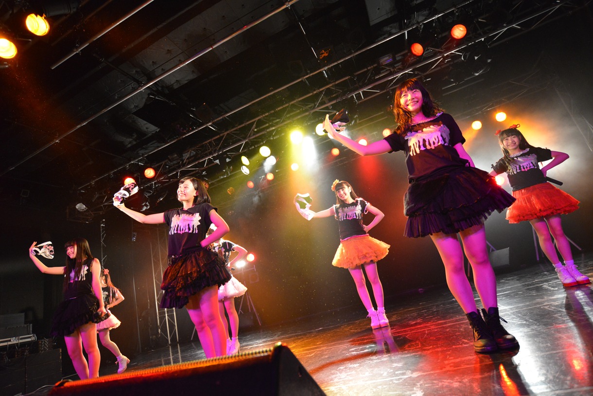 「乙女Rockets スプリットツアー 2015 SPRING」ライブの様子。