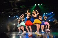 「乙女Rockets スプリットツアー 2015 SPRING」ライブの様子。