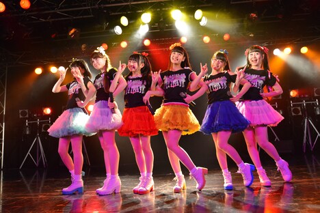 「乙女Rockets スプリットツアー 2015 SPRING」ライブの様子。