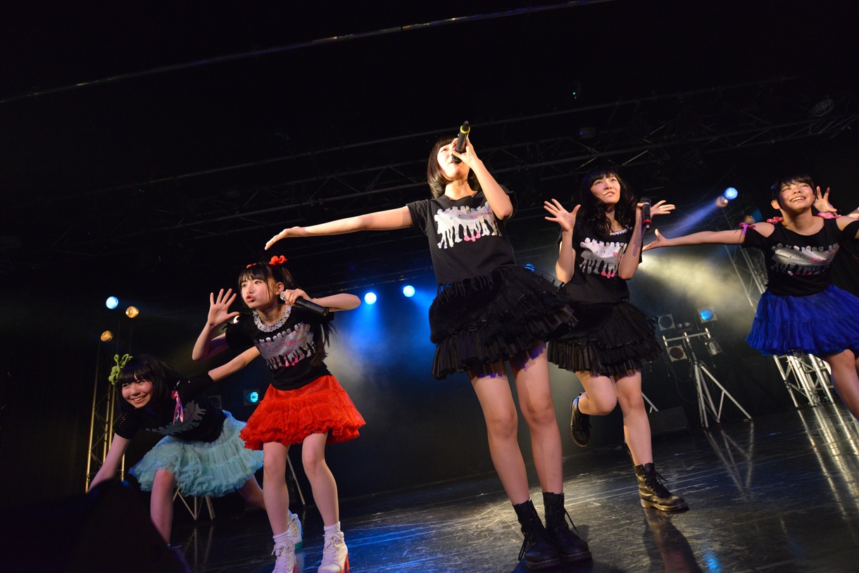 「乙女Rockets スプリットツアー 2015 SPRING」ライブの様子。