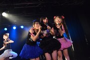 「乙女Rockets スプリットツアー 2015 SPRING」ライブの様子。
