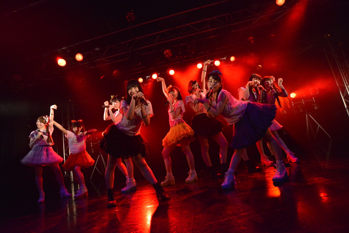 「乙女Rockets スプリットツアー 2015 SPRING」ライブの様子。
