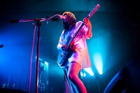 中嶋イッキュウ（Vo, G）（Photo by Ohagi）