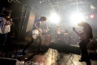 「The Vanishing Bride Tour 2015～消えた花嫁を探せ！～」Yokohama Bay Hall公演の様子。（Photo by Azusa Takada）