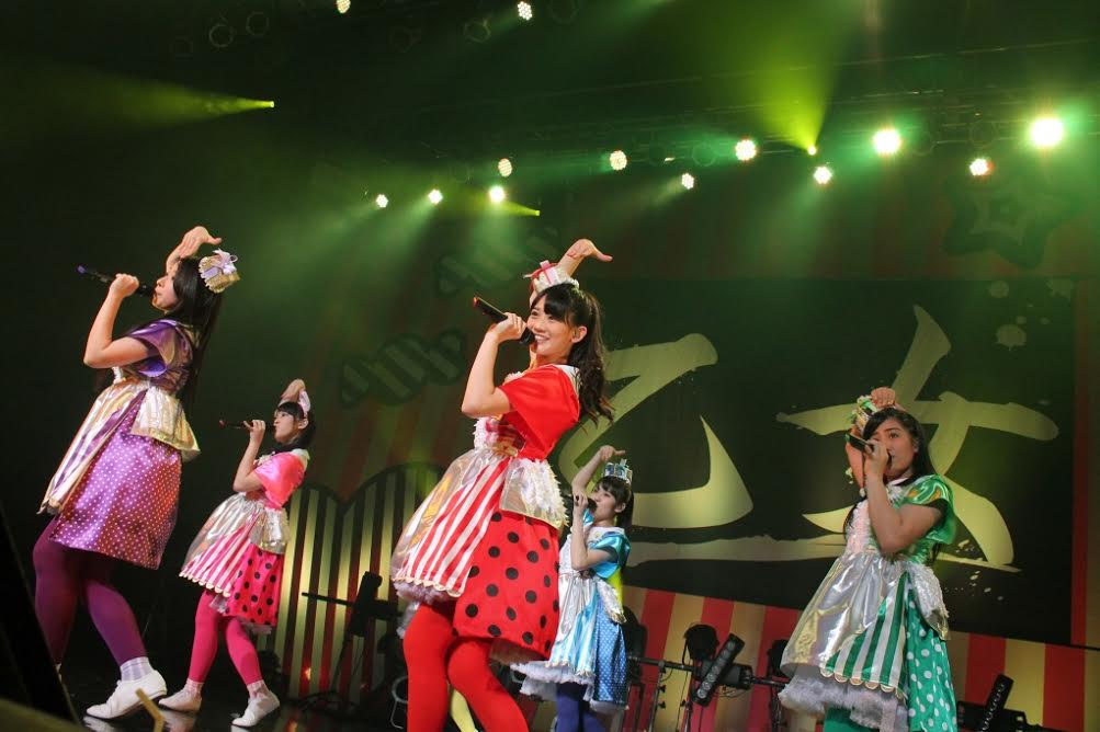 チームしゃちほこ「乙女祭り2015」の様子。