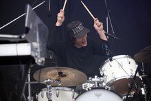 山崎正太郎（Dr, Cho / Czecho No Republic）