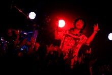 稲村太佑（Vo, G / アルカラ）（Photo by Taichi Nishimaki）