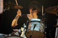 高村佳秀（Dr / BLUE ENCOUNT）