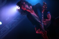 鈴木重伸（G / THE ORAL CIGARETTES）