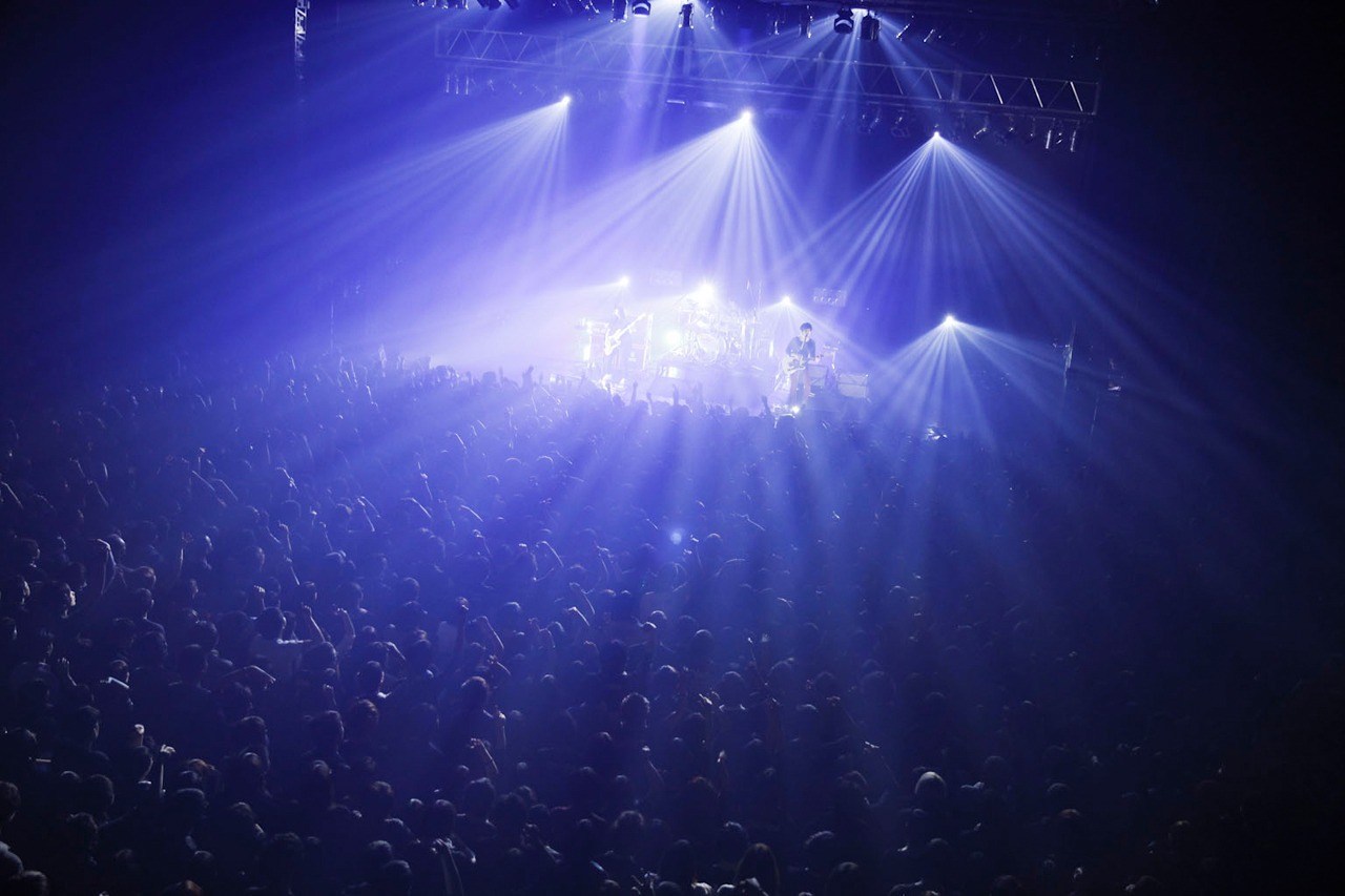 「凛として時雨 Hyper Tornado Tour 2015」Zepp DiverCity TOKYO公演の様子。（撮影：河本悠貴）