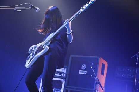 345（Vo, B / 凛として時雨）（撮影：河本悠貴）