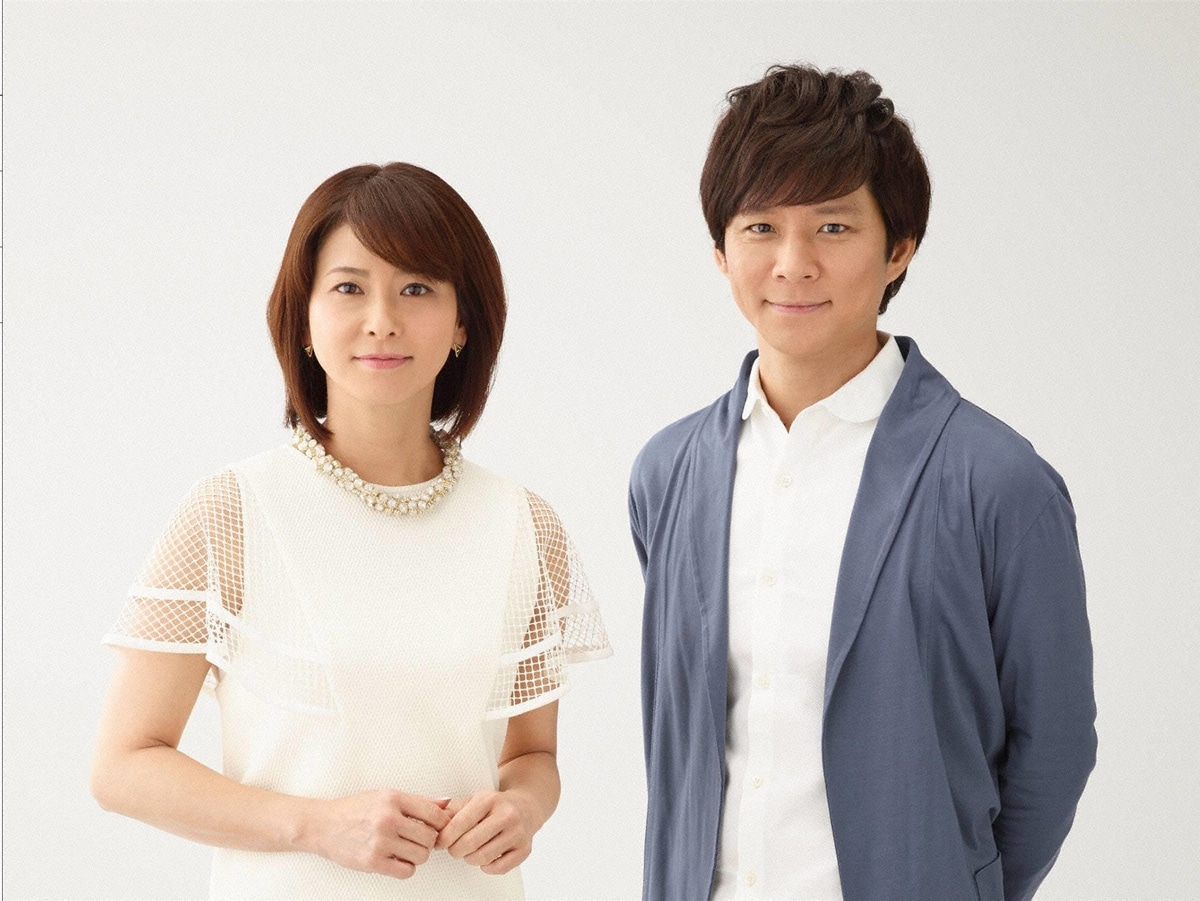 MCの森高千里と渡部建（アンジャッシュ）。