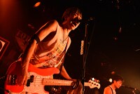 Shun（Vo, B）（Photo by Azusa Takada）