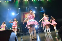 「PASSPO☆ワンマンフライトツアー2015 ～more Attention～」の様子。
