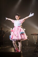 佐藤聡美「しゅがちゅん。～星たちの宴～」の様子。