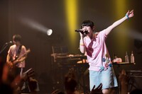 アンコールでの佐藤聡美。