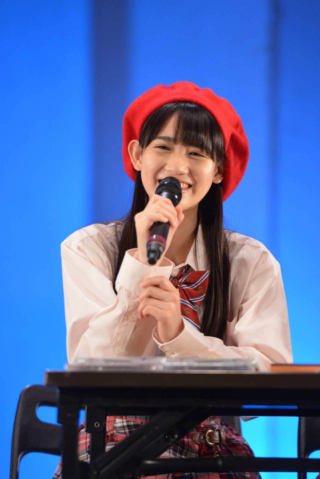 秋本帆華