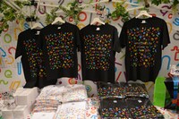 会場限定グッズのTシャツ。