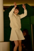 退場する剛力彩芽。