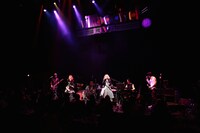 PUFFY「パフィーのBillboard Show」東京・Billboard Live TOKYOの様子。