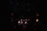 PUFFY「パフィーのBillboard Show」東京・Billboard Live TOKYOの様子。