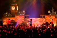 天月-あまつき-「Hello, World! TOUR 2015」Zepp Tokyo講演の様子。