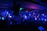 BELLRING少女ハートによるライブの様子。