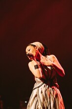 MISIA「星空のライヴVIII MOON JOURNEY」愛知県芸術劇場公演の様子。