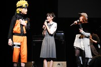 トークコーナーの様子。写真左からナルト、生駒里奈（乃木坂46）、竹内順子。（Photo by hajime kamiiisaka）