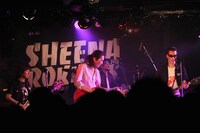 花田裕之と池畑潤二が参加した「DO THE BOOGIE」のパフォーマンス。（撮影：積紫乃）