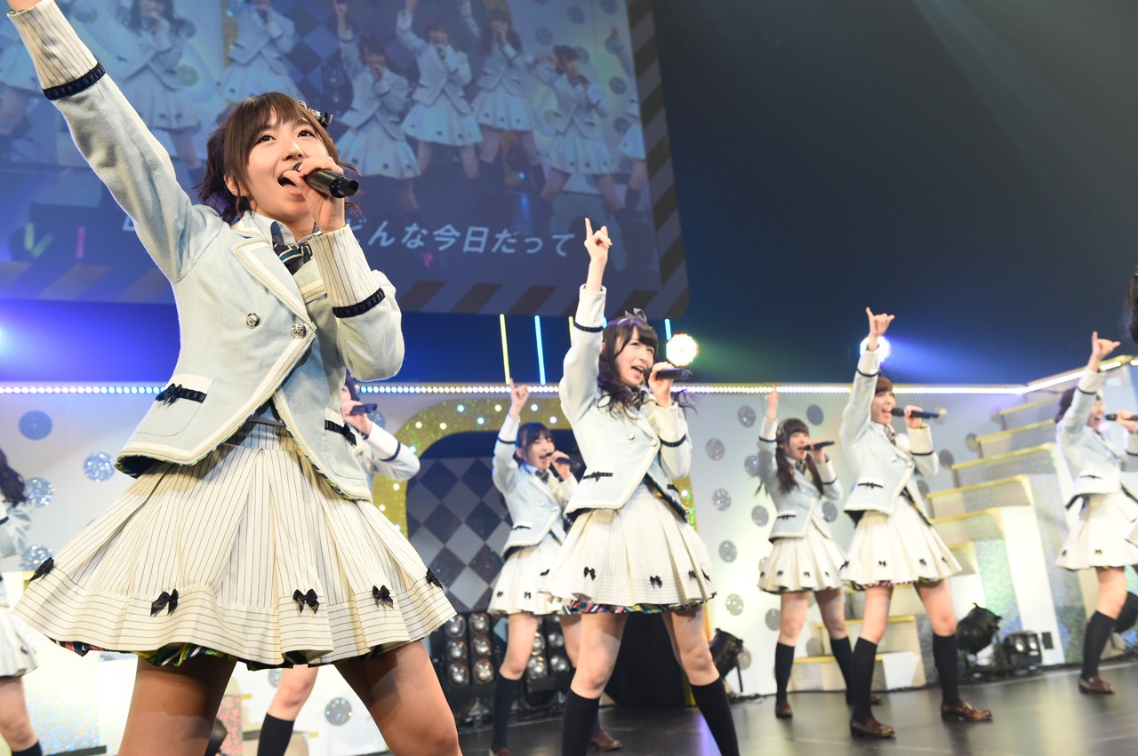 「AKB48 ヤングメンバー全国ツアー～未来は今から作られる～」長崎公演の様子。(c)AKS