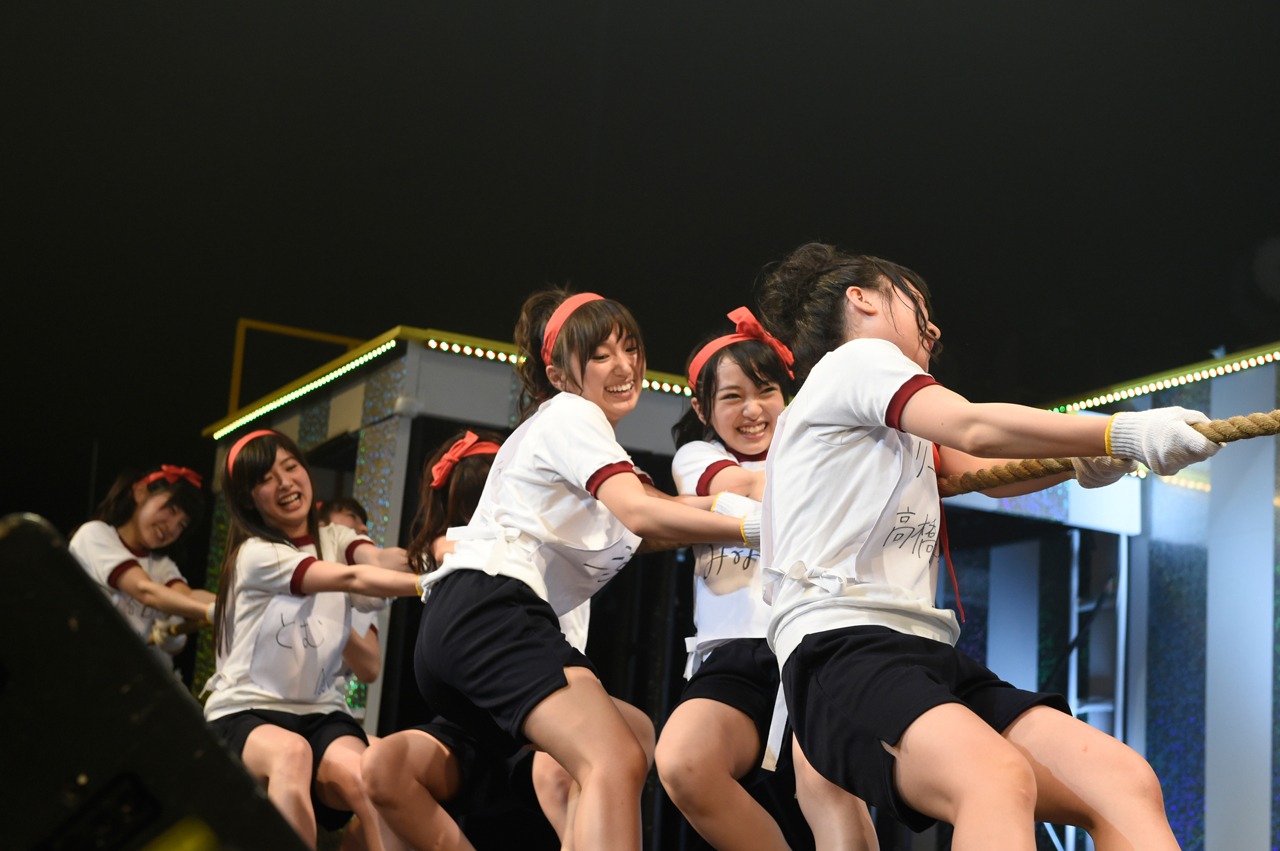 「AKB48 ヤングメンバー全国ツアー～未来は今から作られる～」長崎公演の様子。(c)AKS