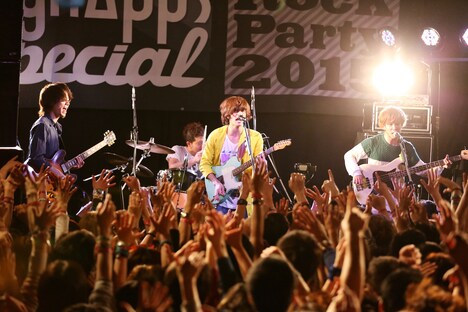 フレデリックのライブの様子。