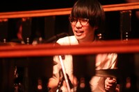 HAPPY（Dr / チーナ）