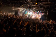 Suck a Stew Dry「春のモラトリアムまつり」東京・渋谷CLUB QUATTRO公演の様子。(撮影:白石達也)
