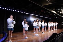 4月11日、AKB48劇場にドラフト候補生が出演した際の様子。