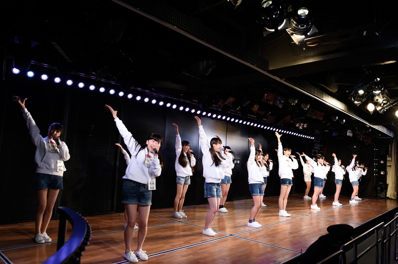4月11日、AKB48劇場にドラフト候補生が出演した際の様子。