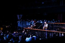 Predawnのライブの様子。