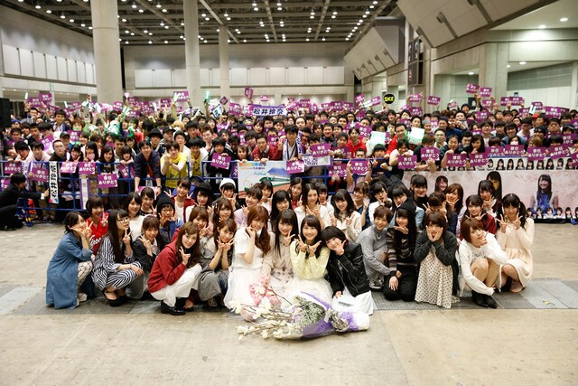 今週の人気画像1位は「松井玲奈、乃木坂46兼任解除セレモニー『乃木坂大好きです！』」より、松井玲奈の乃木坂46兼任解除セレモニーの様子。