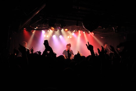 nano.RIPE「5th anniversary program Vol.2 nano.RIPE TOUR 2015『47.186』」東京・下北沢CLUB Que公演の模様。