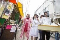 「東京“なんだこれ”バスツアー SPECIAL」収録中の様子。