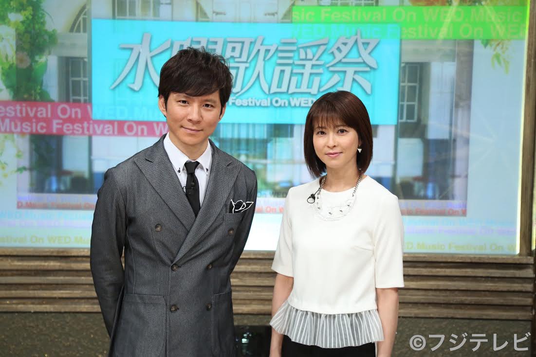 左から、「水曜歌謡祭」のリハーサルを行った渡部建、森高千里。