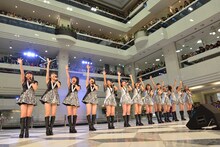 モーニング娘。'15によるニューシングル発売記念イベントの様子。